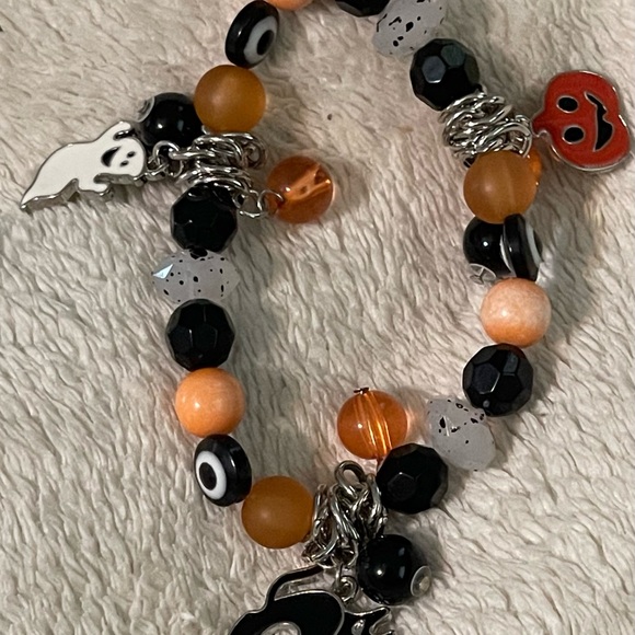 Halloween charm bracelet - Picture 2 of 3